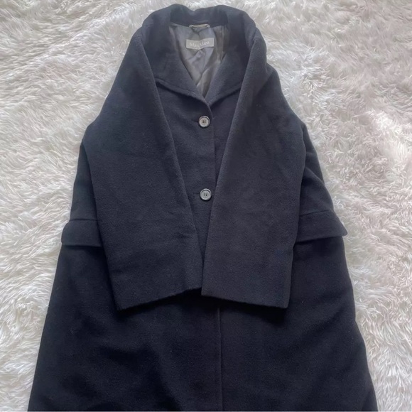 MaxMara Long Black Wool Coat - Picture 3 of 7